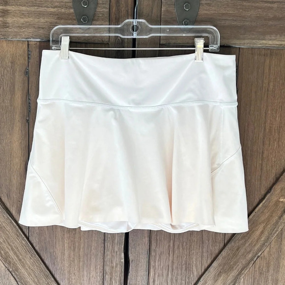 Athleta Dresses & Skirts - Athleta Ace High Rise 13 1/2 Tennis Skort Cream Size Large